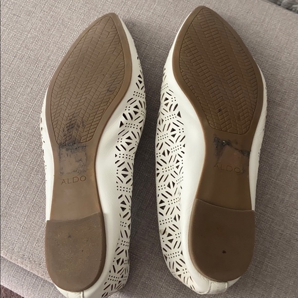 Aldo Laser Cutout Pointy Toe Flats - Picture 4 of 5